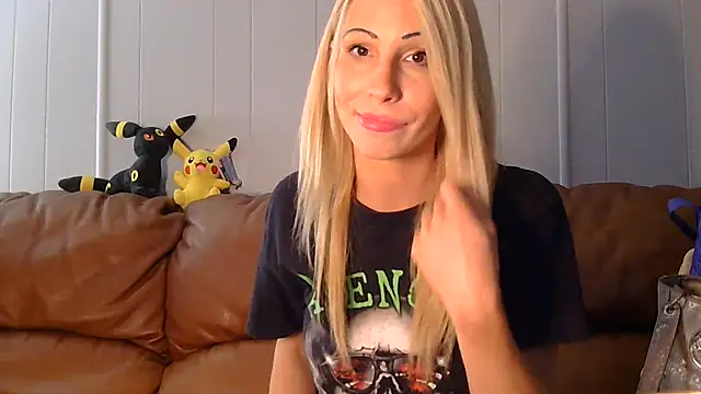 Masqueradeblonde69 online show from July 2, 2026, 3:17 am