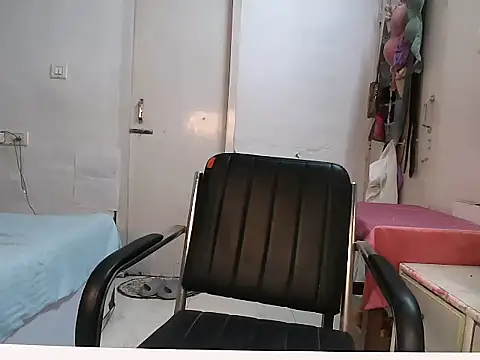 Snapshot of horny_prisha chatting on July 13, 2026, 3:15 pm horny prisha online show from July 13, 2026, 3:15 pm