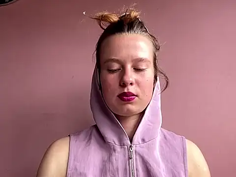 Snapshot of BettyFlirty chatting on July 9, 2026, 12:09 pm BettyFlirty online show from July 9, 2026, 12:09 pm