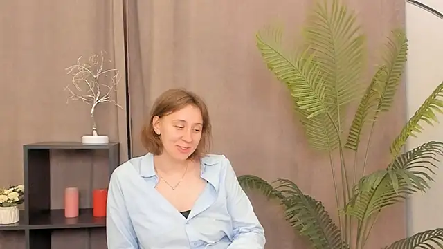 Snapshot of SherrillBigos chatting on July 6, 2026, 3:47 pm SherrillBigos online show from July 6, 2026, 3:47 pm