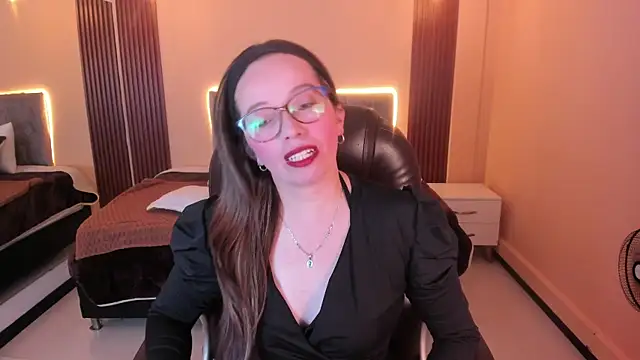 Snapshot of Victoria__blake_ chatting on July 6, 2026, 7:38 pm Victoria blake online show from July 6, 2026, 7:38 pm