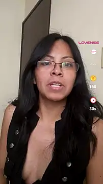 Snapshot of sweet_tulipan chatting on July 13, 2026, 10:12 pm sweet tulipan online show from July 13, 2026, 10:12 pm