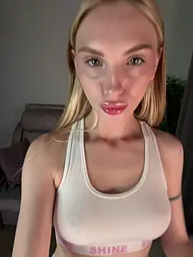 Snapshot of BellaSwan- chatting on July 5, 2026, 7:15 am BellaSwan- online show from July 5, 2026, 7:15 am