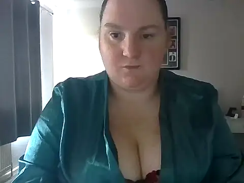 Snapshot of LumaBelleX chatting on July 23, 2026, 8:45 am LumaBelleX online show from July 23, 2026, 8:45 am