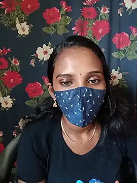 Snapshot of Tamil_Soloqueen_001 chatting on July 7, 2026, 6:47 am Tamil Soloqueen 001 online show from July 7, 2026, 6:47 am