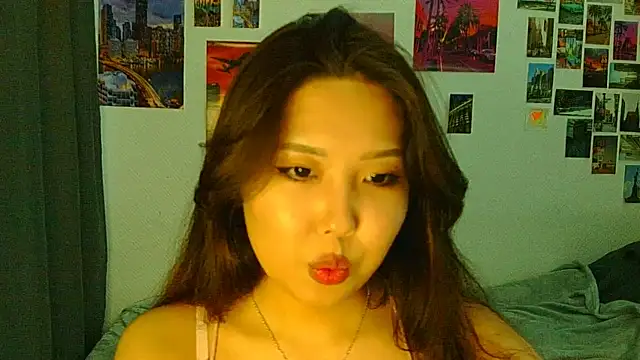 Snapshot of Kim_Ella chatting on July 30, 2026, 6:40 pm Kim Ella online show from July 30, 2026, 6:40 pm