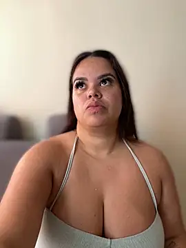 Snapshot of AliceStarshine chatting on February 11, 2025, 5:18 pm AliceStarshine online show from February 11, 2025, 5:18 pm