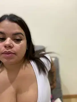 Snapshot of AliceStarshine chatting on February 21, 2025, 3:12 am AliceStarshine online show from February 21, 2025, 3:12 am