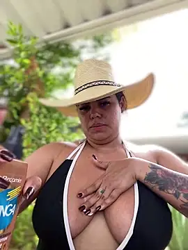 Snapshot of AliceStarshine chatting on February 23, 2025, 6:45 pm AliceStarshine online show from February 23, 2025, 6:45 pm