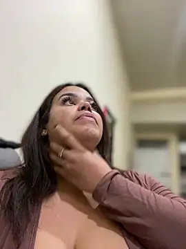 Snapshot of AliceStarshine chatting on February 25, 2025, 2:14 am AliceStarshine online show from February 25, 2025, 2:14 am