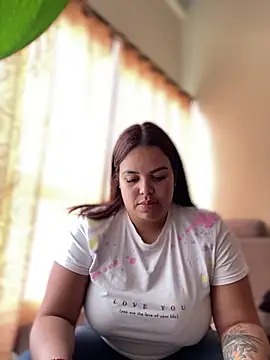 Snapshot of AliceStarshine chatting on February 28, 2025, 7:35 pm AliceStarshine online show from February 28, 2025, 7:35 pm