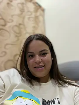 Snapshot of AliceStarshine chatting on March 18, 2025, 2:04 am AliceStarshine online show from March 18, 2025, 2:04 am