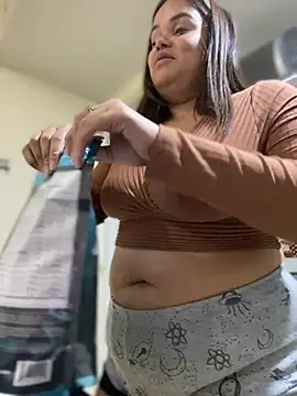 Snapshot of AliceStarshine chatting on March 23, 2025, 3:32 am AliceStarshine online show from March 23, 2025, 3:32 am