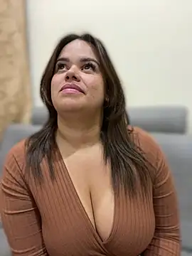 Snapshot of AliceStarshine chatting on March 23, 2025, 6:58 am AliceStarshine online show from March 23, 2025, 6:58 am