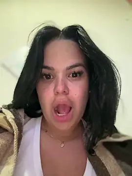 Snapshot of AliceStarshine chatting on October 5, 2025, 4:22 am AliceStarshine online show from October 5, 2025, 4:22 am