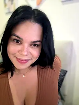 Snapshot of AliceStarshine chatting on November 3, 2025, 2:35 am AliceStarshine online show from November 3, 2025, 2:35 am