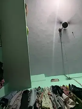 Snapshot of Miss-puhu chatting on July 5, 2026, 4:25 pm Miss-puhu online show from July 5, 2026, 4:25 pm