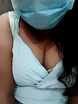 Snapshot of Roja_sexy chatting on July 9, 2026, 6:17 am Roja sexy online show from July 9, 2026, 6:17 am
