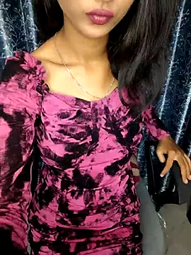 Snapshot of Ceromi_0 chatting on July 8, 2026, 3:33 am Ceromi 0 online show from July 8, 2026, 3:33 am