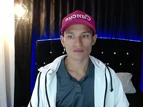 Snapshot of damian_dimon chatting on July 8, 2026, 7:18 pm damian dimon online show from July 8, 2026, 7:18 pm