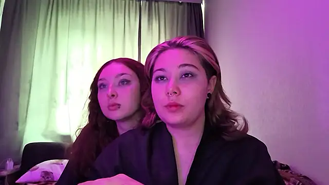 Snapshot of LunarCouple_ chatting on July 11, 2026, 10:18 am LunarCouple online show from July 11, 2026, 10:18 am