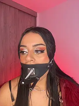 sofiaqueen   online show from July 15, 2026, 4:56 pm