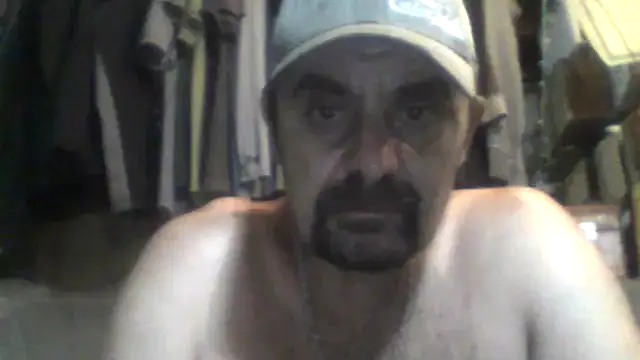 Snapshot of Topnotchxx77 chatting on July 6, 2026, 8:33 am Topnotchxx77 online show from July 6, 2026, 8:33 am