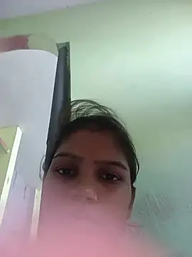 Snapshot of Madhuri_cute_kaur chatting on July 15, 2026, 9:14 am Madhuri cute kaur online show from July 15, 2026, 9:14 am