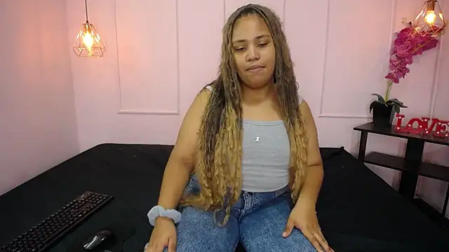 Snapshot of heidybbw chatting on July 11, 2026, 10:11 pm heidybbw online show from July 11, 2026, 10:11 pm