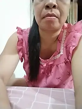 Snapshot of Mina-Xinh68 chatting on July 8, 2026, 2:21 pm Mina-Xinh68 online show from July 8, 2026, 2:21 pm