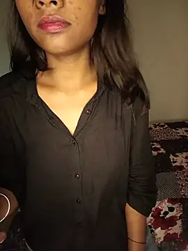 Snapshot of MysticDiya chatting on July 8, 2026, 10:31 am MysticDiya online show from July 8, 2026, 10:31 am