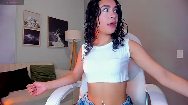 Snapshot of Alana_Summer_ chatting on July 14, 2026, 9:31 pm Alana Summer online show from July 14, 2026, 9:31 pm