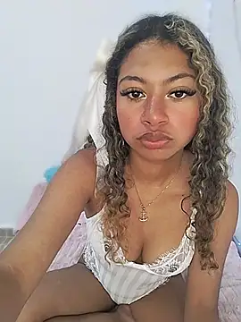 Snapshot of kimmye_333 chatting on July 11, 2026, 7:27 pm kimmye 333 online show from July 11, 2026, 7:27 pm