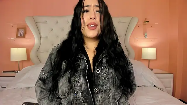 Snapshot of Valery_Marie chatting on July 16, 2026, 1:06 pm Valery Marie online show from July 16, 2026, 1:06 pm