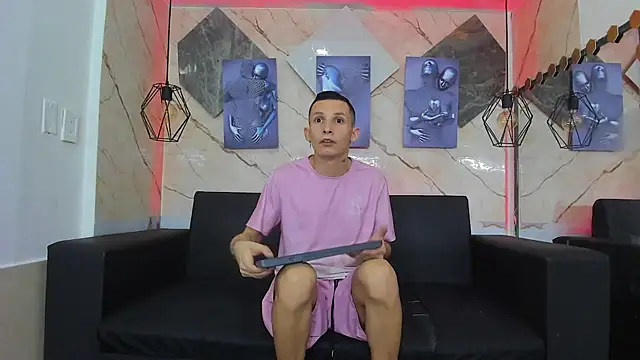Snapshot of Isaak_Bless chatting on July 12, 2026, 9:50 pm Isaak Bless online show from July 12, 2026, 9:50 pm