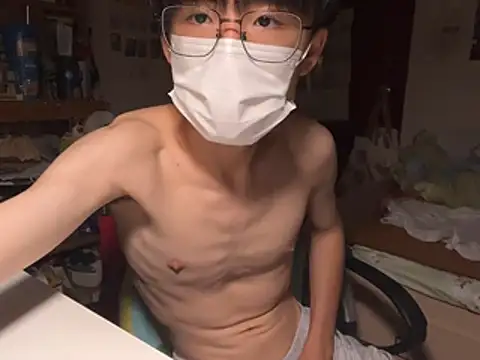 hikarulnynln online show from July 26, 2026, 3:30 pm