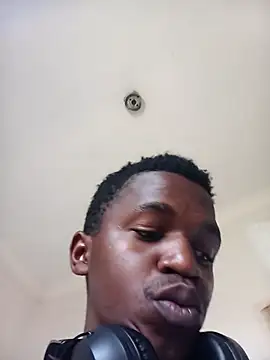 Snapshot of Thabiso345 chatting on July 14, 2026, 10:43 am Thabiso345 online show from July 14, 2026, 10:43 am
