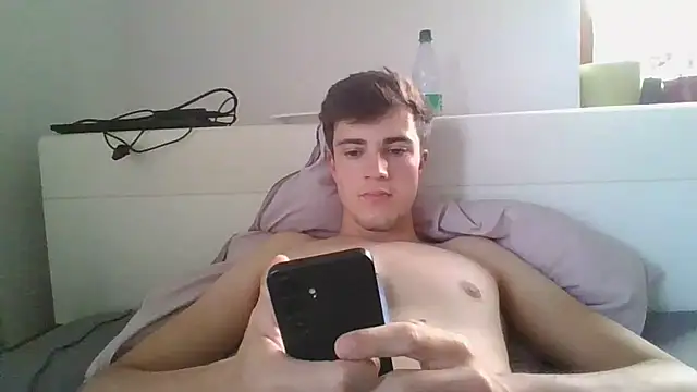 Snapshot of freshboy72 chatting on July 13, 2026, 6:22 pm freshboy72 online show from July 13, 2026, 6:22 pm