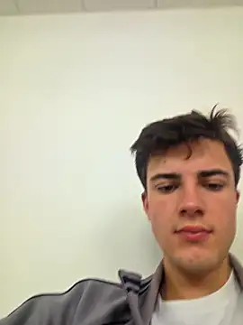 Snapshot of freshboy72 chatting on July 15, 2026, 7:13 am freshboy72 online show from July 15, 2026, 7:13 am