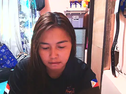 Snapshot of Husyblaze chatting on July 12, 2026, 4:47 am Husyblaze online show from July 12, 2026, 4:47 am