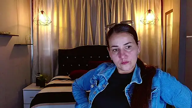 Snapshot of kathekitten chatting on July 15, 2026, 8:14 pm kathekitten online show from July 15, 2026, 8:14 pm