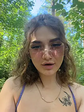 Snapshot of AlexandriaUrquhart chatting on July 14, 2026, 10:21 am AlexandriaUrquhart online show from July 14, 2026, 10:21 am
