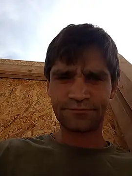 Snapshot of mikeklu chatting on July 14, 2026, 10:21 am mikeklu online show from July 14, 2026, 10:21 am