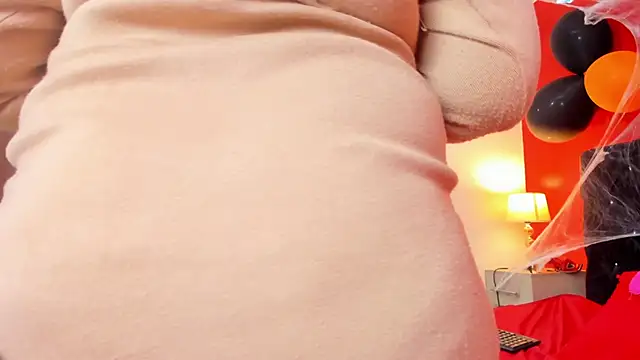 NikolSalas online show from October 29, 2025, 12:40 pm