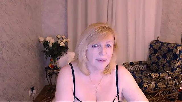 Samantha Si online show from April 30, 2026, 10:36 pm