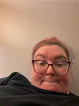 BbwQueen216 online show from July 15, 2026, 3:56 am