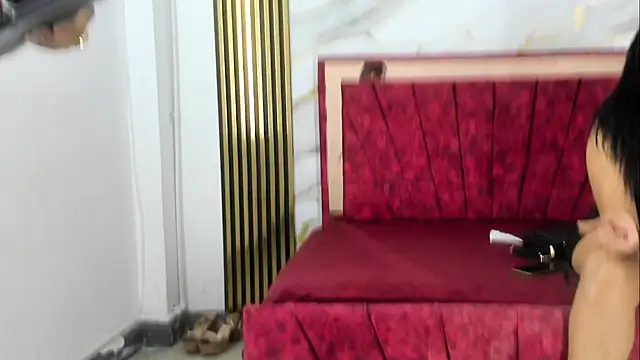 Snapshot of hotmommy_Maia chatting on July 16, 2026, 4:40 am hotmommy Maia online show from July 16, 2026, 4:40 am