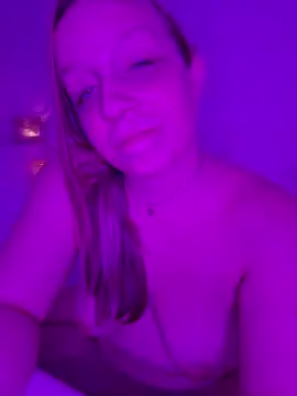 Snapshot of XxMs_StarzxX chatting on August 4, 2026, 12:58 am XxMs StarzxX online show from August 4, 2026, 12:58 am