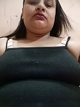 Snapshot of Queen_Karishma chatting on July 17, 2026, 7:08 pm Queen Karishma online show from July 17, 2026, 7:08 pm