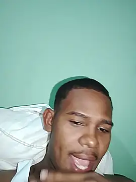 Snapshot of luis_LK chatting on July 18, 2026, 1:10 am luis LK online show from July 18, 2026, 1:10 am